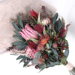 Native Protea Thistle Bouquet 70cmH x 40cmW Native Protea Thistle Bouquet 70cmH x 40cmW