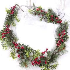 Pine and Berry Garland Long 150cmH