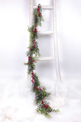 Pine and Berry Garland Long 150cmH